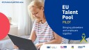 Baner projektu Europejska Pula Talentów – pomoc dla Ukrainy zawiera tekst EU Talent Pool Pilot Bringing jobseekers and employers together wraz z dekoracyjną grafiką.